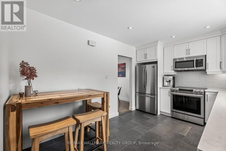 29455342/27-king-street/richmond/ottawa/ontario/K0A2Z0_18