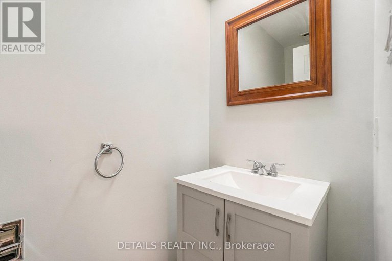 28909918/9-144-valley-stream-unit-d-drive/leslie-park/ottawa/ontario/K2H9C6_9