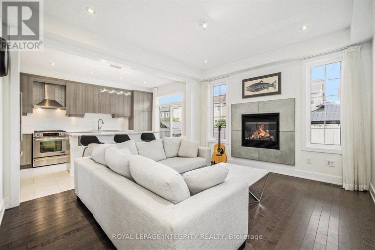 28777177/285-meadowbreeze-drive/emerald-meadowstrailwest/ottawa/ontario/K2M3A6_7
