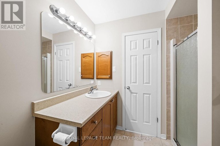 29462282/157-keltie-private/longfields/ottawa/ontario/K2J0A1_24