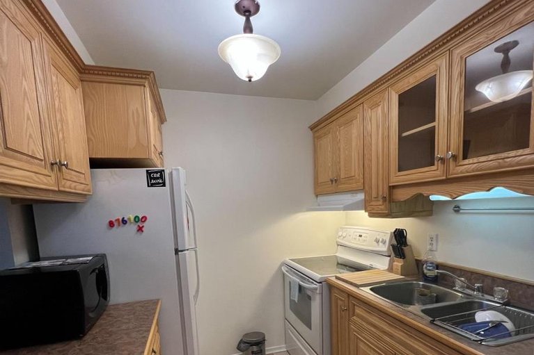 29663245/407-216-viewmount-drive/borden-farmstewart-farmcarleton-heightsparkwood-hills/ottawa/ontario/K2E7X4_7