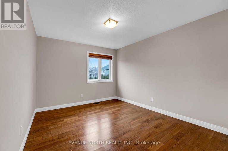 29622696/945-cahill-drive-w/hunt-club/ottawa/ontario/K1V2C3_31