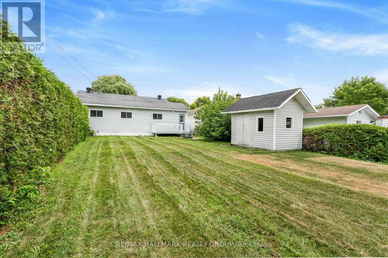 29232998/3900-champlain-road/clarencerockland-twp/clarence-rockland/ontario/K0A1E0_23