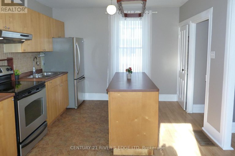 29040852/468-gladstone-street-n/winchester/north-dundas/ontario/K0C2K0_16