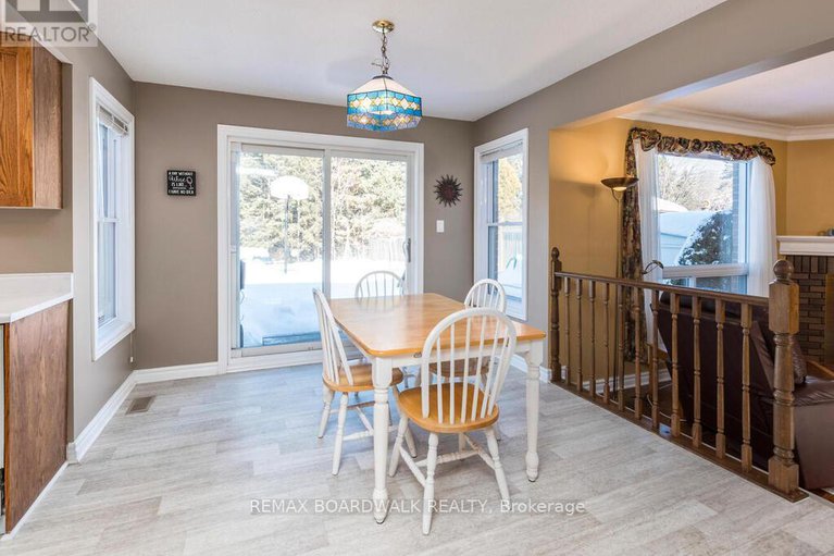 29408101/182-palomino-drive/bridlewood/ottawa/ontario/K2M1P2_22