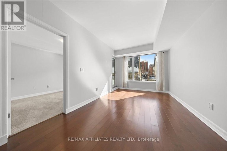 28450553/303-238-besserer-street/sandy-hill/ottawa/ontario/K1N6B1_10