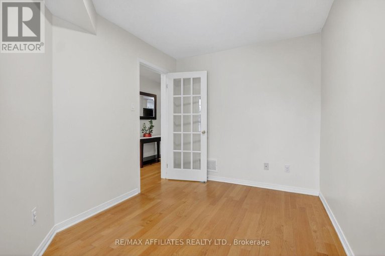 29163321/137-lilibet-crescent/ellwood/ottawa/ontario/K1V2A1_10