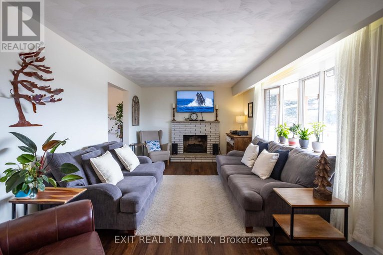 29346168/209-queen-street-w/chesterville/north-dundas/ontario/K0C1H0_5