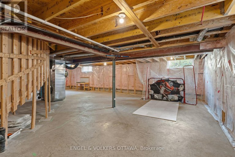 28721536/531-bretby-crescent/cedargrovefraserdale/ottawa/ontario/K2J5P9_29