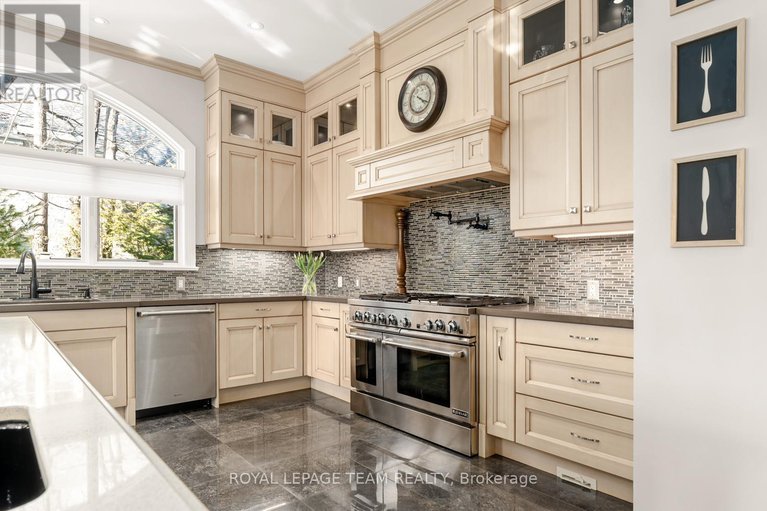 28142678/77-placel-road/rockcliffe/ottawa/ontario/K1L5B9_14