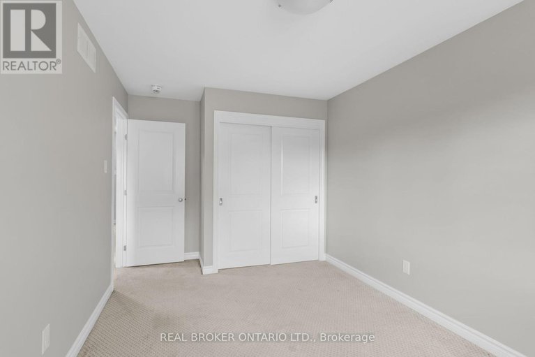 28421576/792-cedar-creek-drive/blossom-parkkemp-parkfindlay-creek/ottawa/ontario/K1T0M6_33
