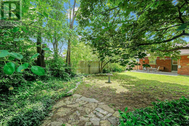 29690219/181-northwestern-avenue/ottawa-westtunneys-pasture/ottawa/ontario/K1Y0M1_5