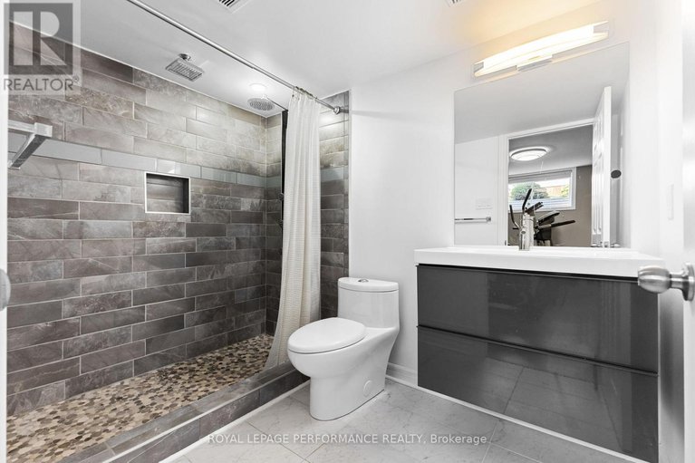 28618074/372-antigonish-avenue/springridgeeast-village/ottawa/ontario/K4A0T9_39