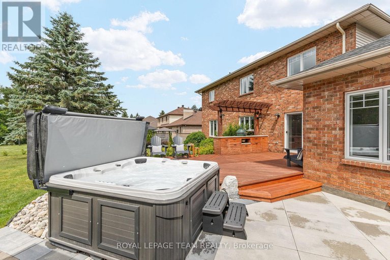 28585441/1108-lena-avenue/manotick-long-island-nicholls-island/ottawa/ontario/K4M1G2_46
