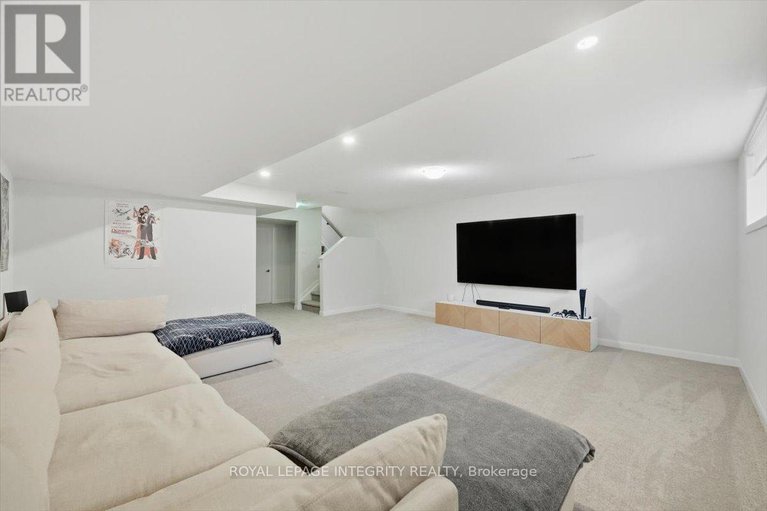 29028072/717-sebastian-street/avalon-east/ottawa/ontario/K4A5L1_31