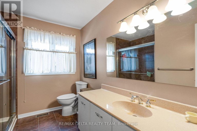 29126045/745-hauteview-crescent/fallingbrookridgemount/ottawa/ontario/K4A2B9_20