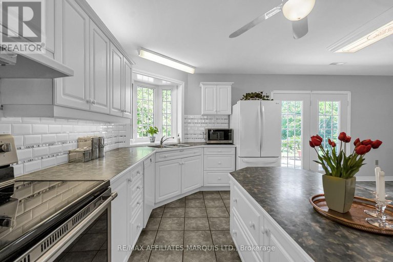28550649/24-saunders-avenue/long-sault/south-stormont/ontario/K0C1P0_13