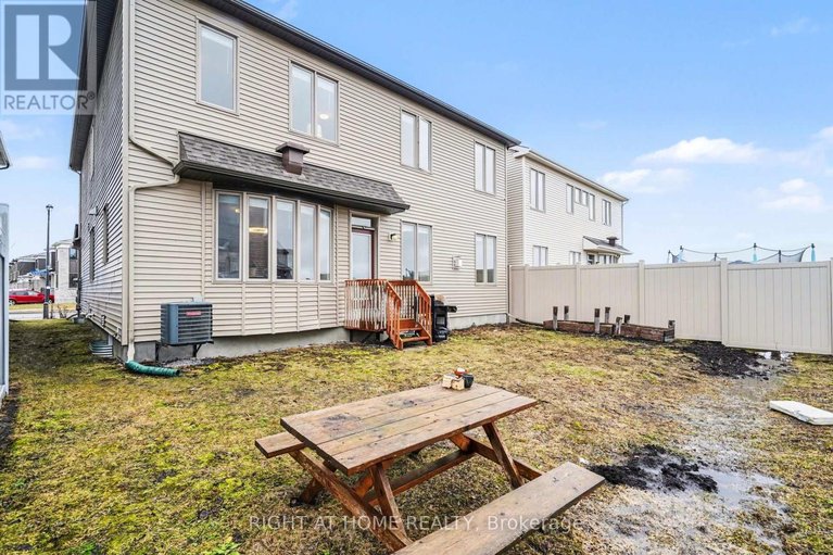 29592911/1089-apolune-street/half-moon-bay/ottawa/ontario/K2J6N8_39