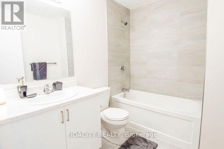 28146054/h-225-citiplace-drive/city-viewskylinefisher-heightsparkwood-hills/ottawa/ontario/K2E0A8_6