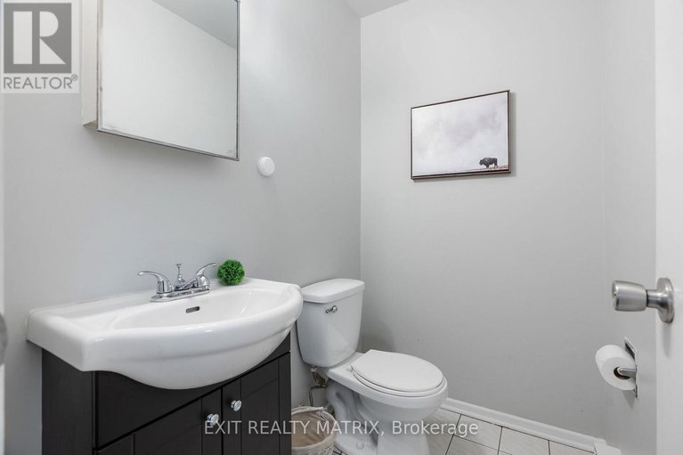 28594939/25h-banner-road/sheahan-estatestrend-village/ottawa/ontario/K2H8T3_25