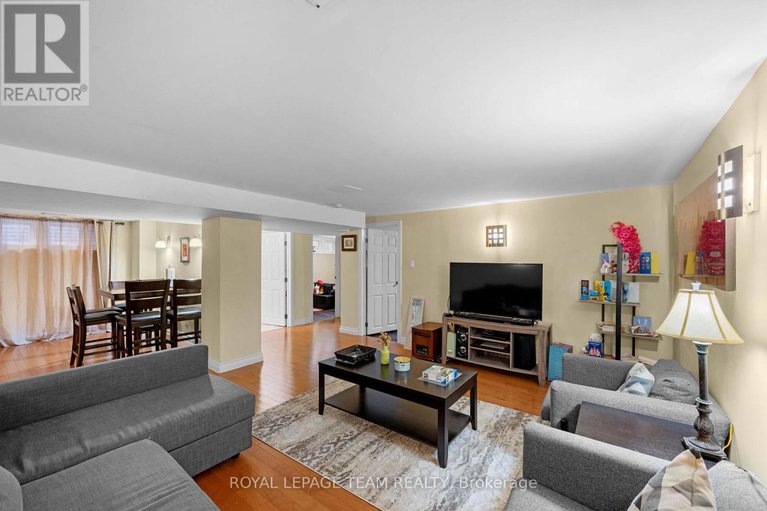 29669851/1986-fairbanks-avenue/alta-vistafaircrest-heights/ottawa/ontario/K1H5Y6_36