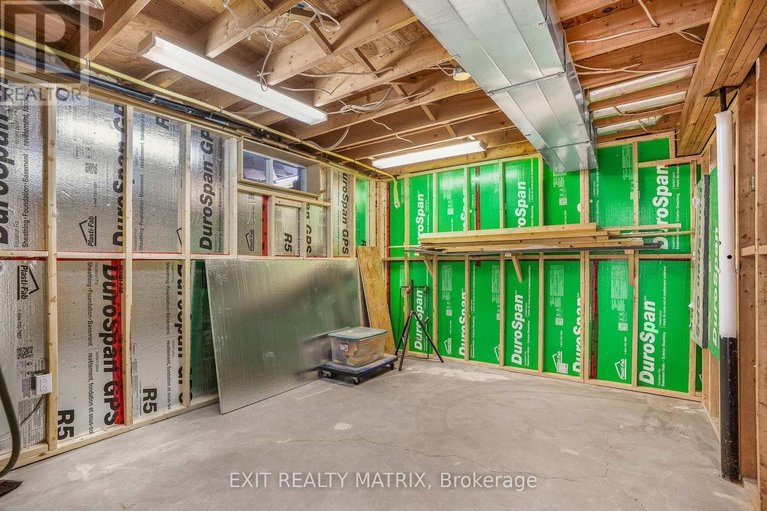 29164784/1261-golf-road/east-hawkesbury-twp/east-hawkesbury/ontario/K6A2R2_28