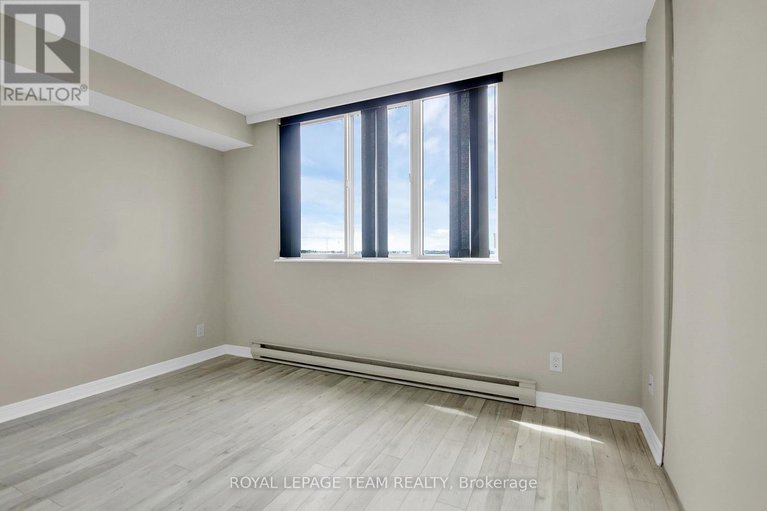 28815929/804-100-grant-carman-drive/borden-farmstewart-farmcarleton-heightsparkwood-hills/ottawa/ontario/K2E8B8_25