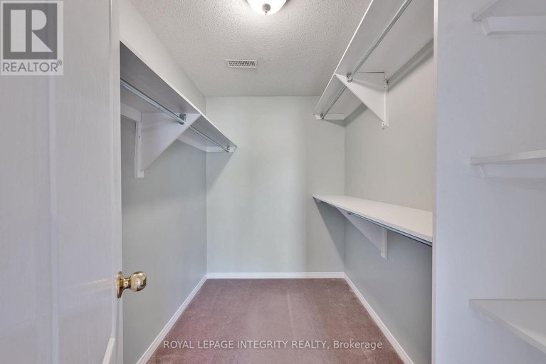 29141805/b-10-daybreak-street/barrhaven-east/ottawa/ontario/K2G6T9_23