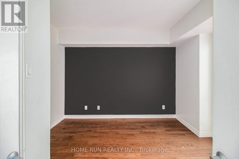 28465178/1211-234-rideau-street/sandy-hill/ottawa/ontario/K1N0A9_8