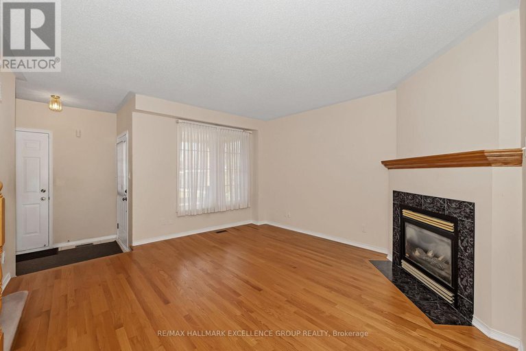 29046718/1556-tonilee-drive/carson-grove/ottawa/ontario/K1J1C1_9