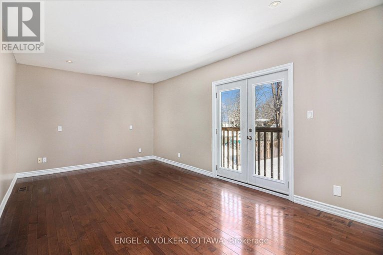 28485145/1095-morin-road/cumberland-estates/ottawa/ontario/K4C1A5_13