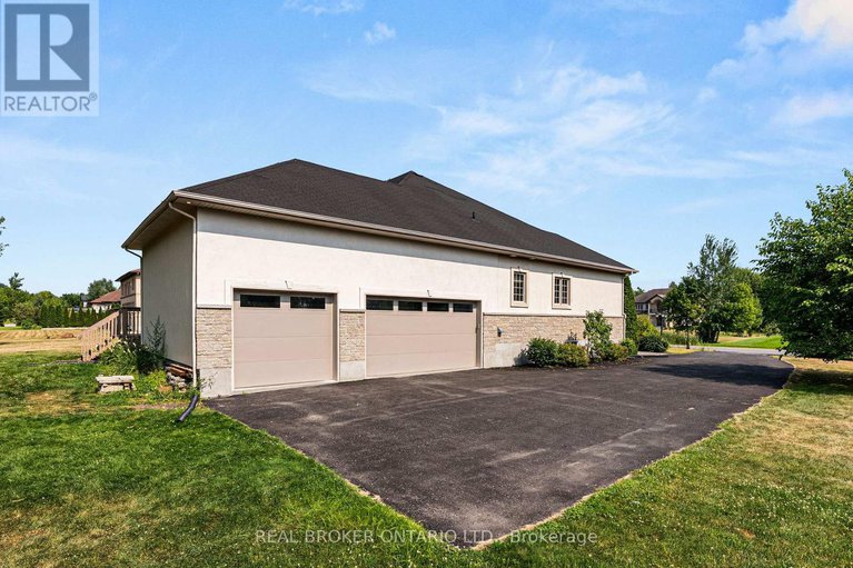 29375291/525-tullamore-street/riverside-south/ottawa/ontario/K1X0A2_48