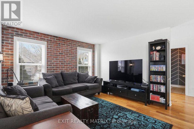 29438112/388-quartz-avenue/town-of-rockland/clarence-rockland/ontario/K4K0C7_8