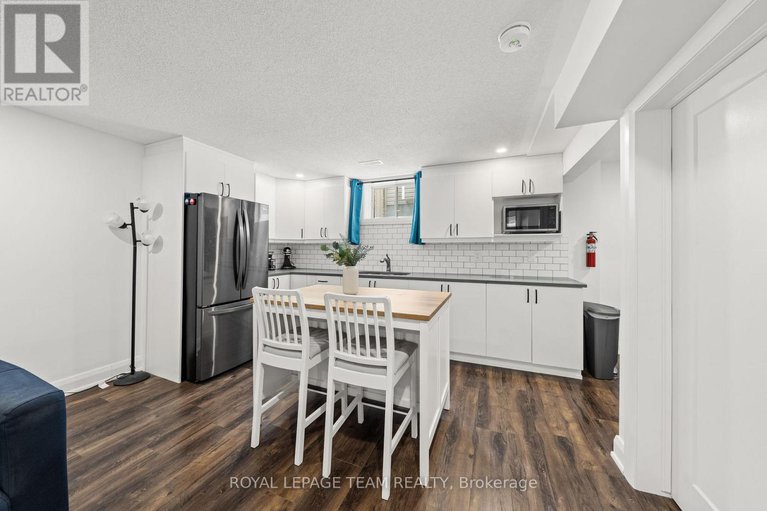 29419268/111-dun-skipper-drive/blossom-parkkemp-parkfindlay-creek/ottawa/ontario/K1X0G1_27