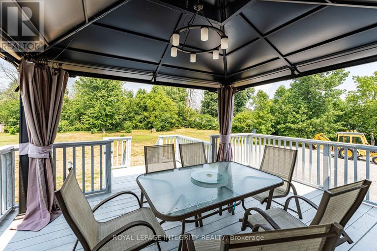 29405872/14977-country-rd-2-road/south-stormont-osnabruck-twp/south-stormont/ontario/K0C1M0_25