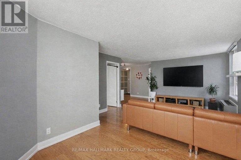 29455645/616-80-sandcastle-drive/leslie-park/ottawa/ontario/K2H9E7_7