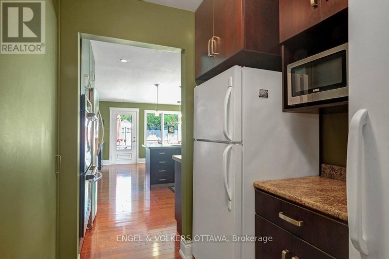 28808789/3-mohawk-crescent/bruce-farmgraham-parkqualicumbellands/ottawa/ontario/K2H7G7_17