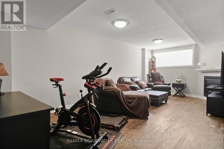 29665086/249-garrity-crescent/strandherd/ottawa/ontario/K2J3T6_23