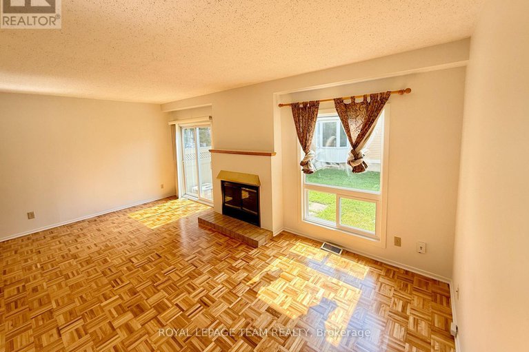 28744295/a-14-castlebrook-lane/centrepointe/ottawa/ontario/K2G5G4_7