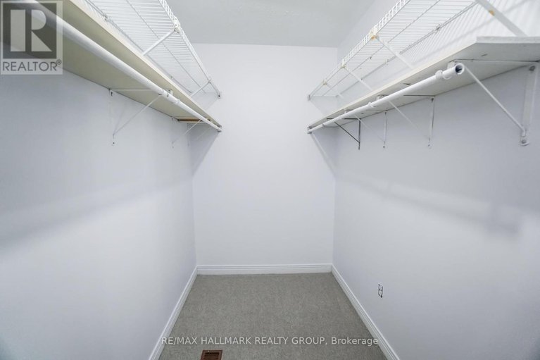 28925321/1020-grenon-avenue/fairfield-heights/ottawa/ontario/K2B8L8_21