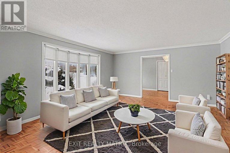 29553238/8329-rodney-farm-drive/osgoode-twp-north-of-reg-rd-6/ottawa/ontario/K0A2P0_6