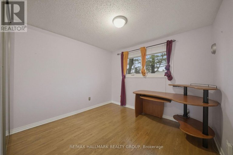 29612931/69-woodmount-crescent/borden-farmstewart-farmcarleton-heightsparkwood-hills/ottawa/ontario/K2E5P9_15