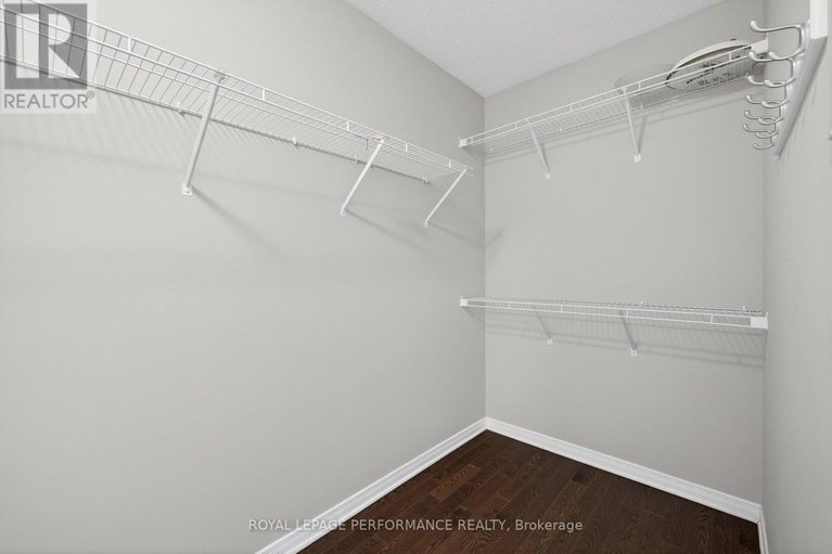 29581114/345-nonius-street/emerald-meadowstrailwest/ottawa/ontario/K2V0E1_17