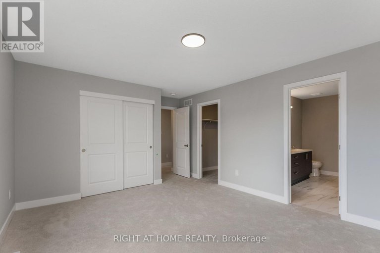 28455022/584-paakanaak-avenue/blossom-parkkemp-parkfindlay-creek/ottawa/ontario/K1X0J6_34