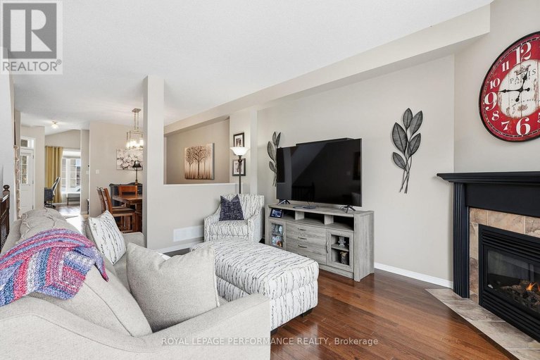 29611757/112-jade-street/town-of-rockland/clarence-rockland/ontario/K4K0C8_10