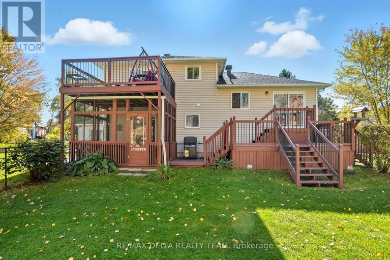 29027836/1099-des-erables-court/clarencerockland-twp/clarence-rockland/ontario/K4K1K9_30