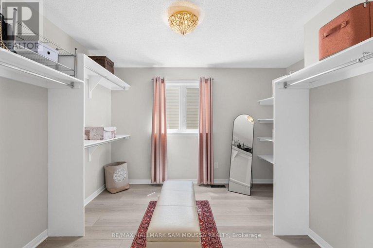 28378170/295-harthill-way/heritage-park/ottawa/ontario/K2J0P3_29
