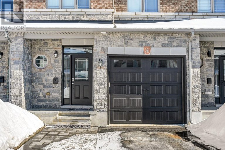 29495848/560-du-pin-rouge-way/mer-bleuebradley-estatesanderson-park/ottawa/ontario/K1W0C4_2