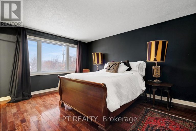 29180960/56-sandhurst-court/mooneys-bayriverside-park/ottawa/ontario/K1V9V4_25