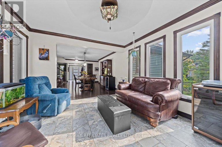 28731619/3-longtin-street/clarencerockland-twp/clarence-rockland/ontario/K0A1E0_10